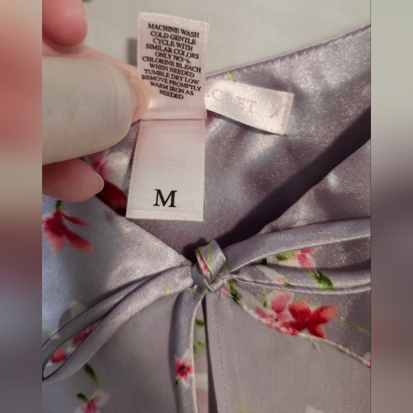 Victoria's Secret Womens Camisole Size M Purple Floral Satin Sheer Coquette - Picture 2 of 6